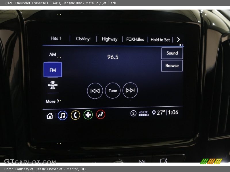 Mosaic Black Metallic / Jet Black 2020 Chevrolet Traverse LT AWD