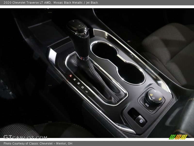 Mosaic Black Metallic / Jet Black 2020 Chevrolet Traverse LT AWD