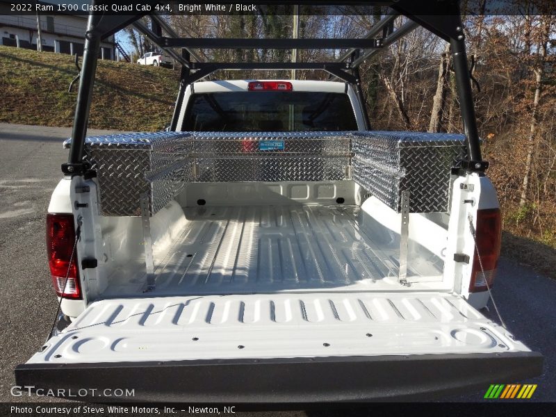 Bright White / Black 2022 Ram 1500 Classic Quad Cab 4x4