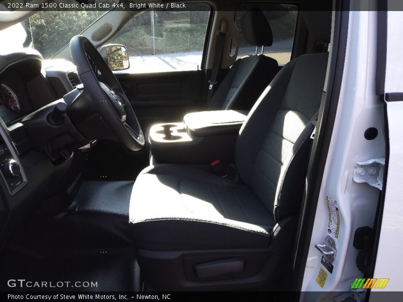 Bright White / Black 2022 Ram 1500 Classic Quad Cab 4x4