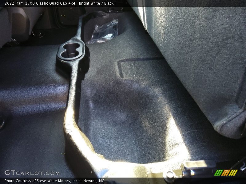 Bright White / Black 2022 Ram 1500 Classic Quad Cab 4x4