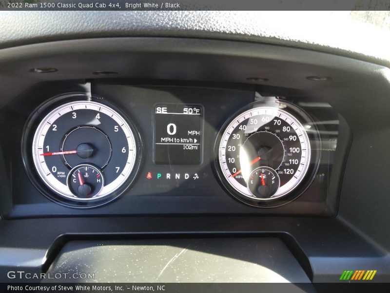 Bright White / Black 2022 Ram 1500 Classic Quad Cab 4x4