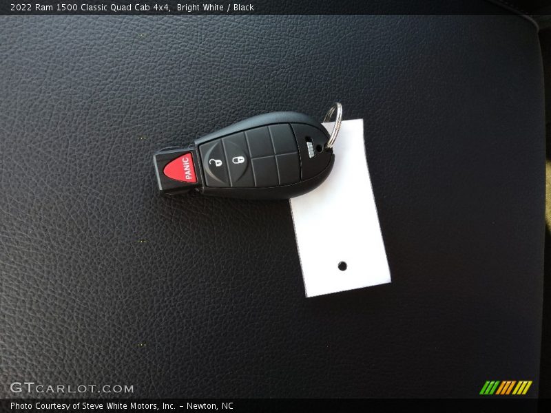 Bright White / Black 2022 Ram 1500 Classic Quad Cab 4x4