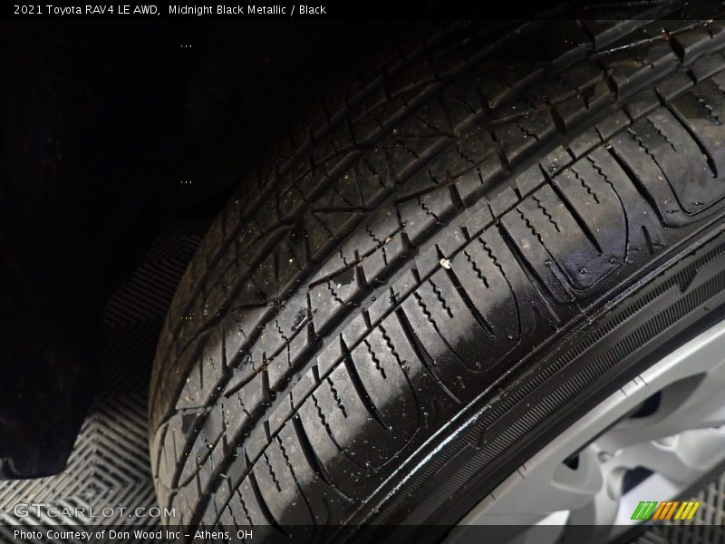Midnight Black Metallic / Black 2021 Toyota RAV4 LE AWD