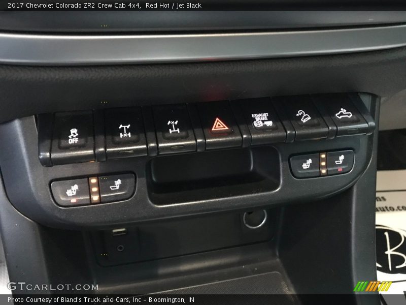 Red Hot / Jet Black 2017 Chevrolet Colorado ZR2 Crew Cab 4x4