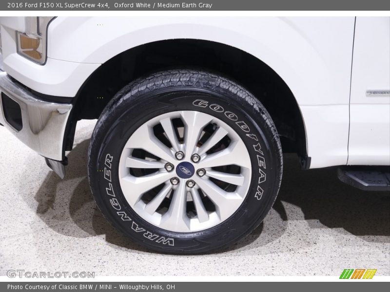Oxford White / Medium Earth Gray 2016 Ford F150 XL SuperCrew 4x4