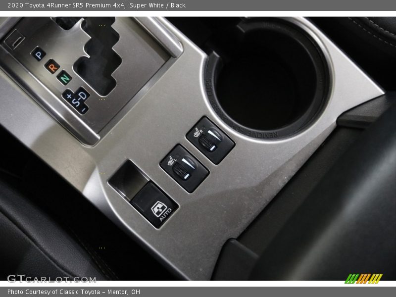 Super White / Black 2020 Toyota 4Runner SR5 Premium 4x4