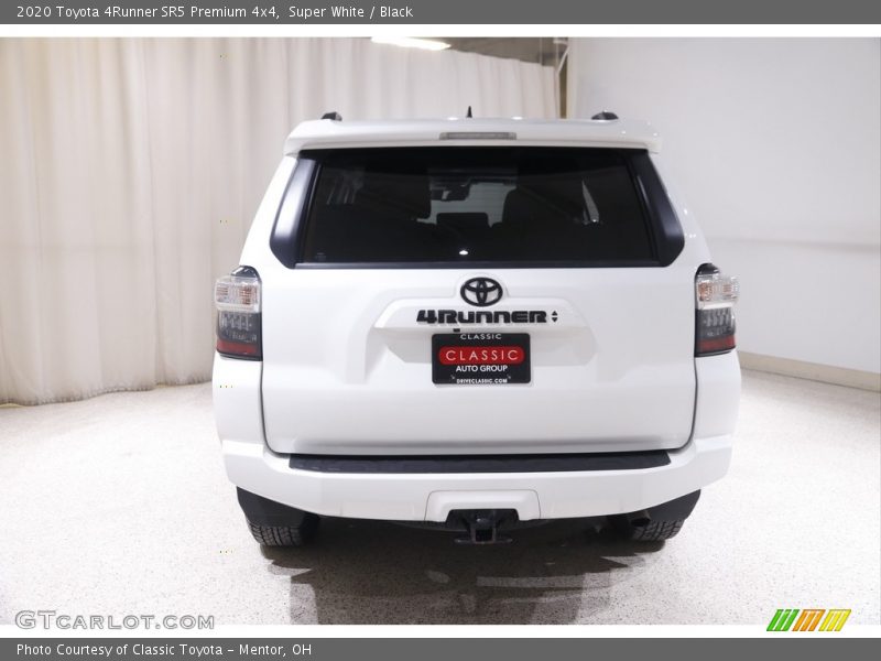 Super White / Black 2020 Toyota 4Runner SR5 Premium 4x4