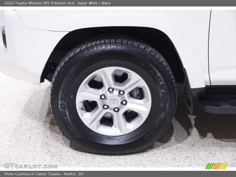 Super White / Black 2020 Toyota 4Runner SR5 Premium 4x4