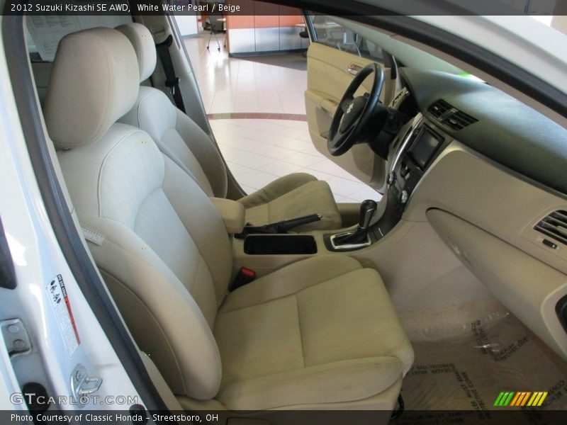 Front Seat of 2012 Kizashi SE AWD