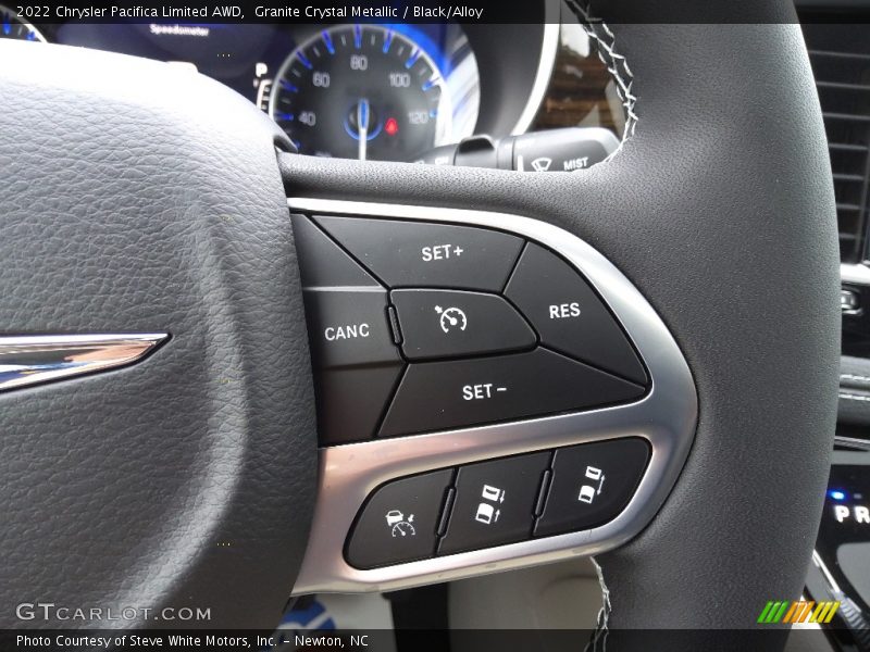  2022 Pacifica Limited AWD Steering Wheel