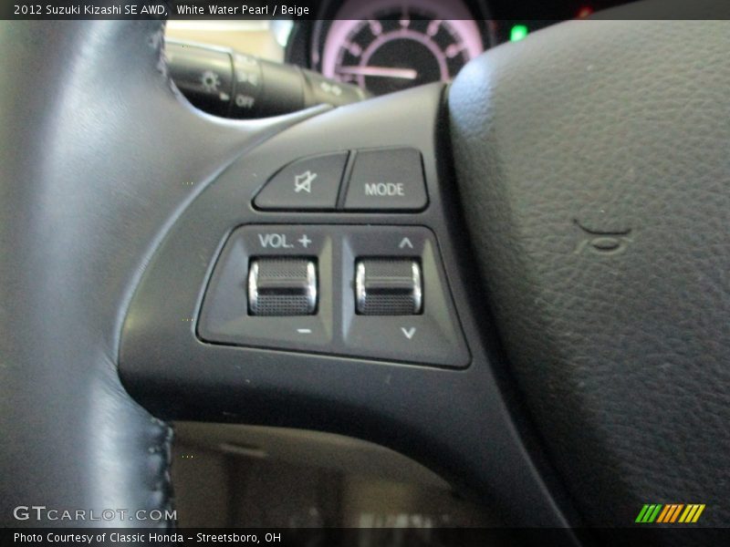  2012 Kizashi SE AWD Steering Wheel