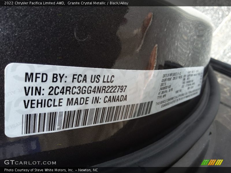 Granite Crystal Metallic / Black/Alloy 2022 Chrysler Pacifica Limited AWD