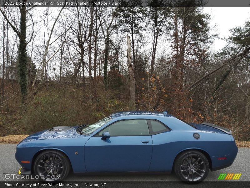 Frostbite / Black 2022 Dodge Challenger R/T Scat Pack Shaker