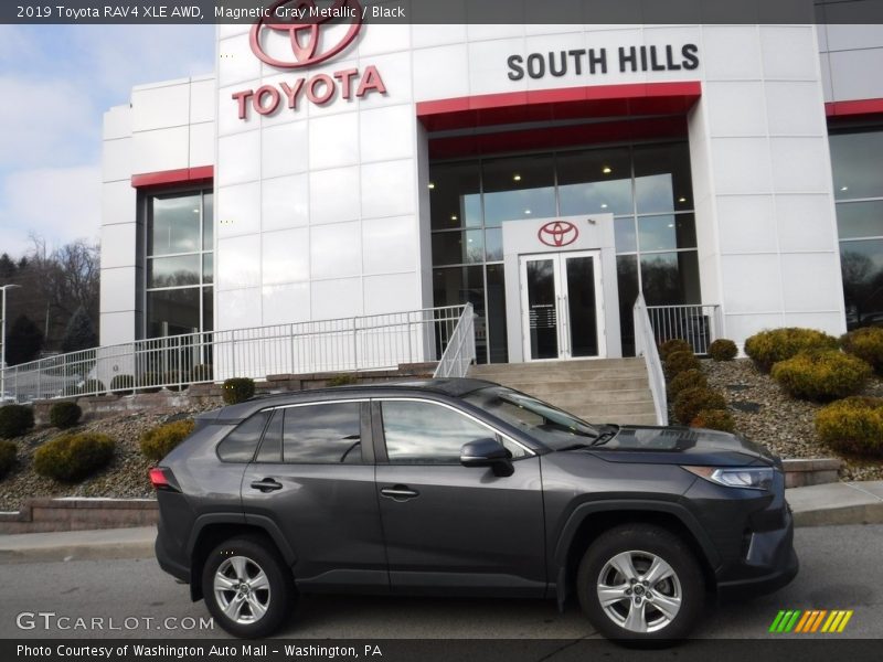 Magnetic Gray Metallic / Black 2019 Toyota RAV4 XLE AWD