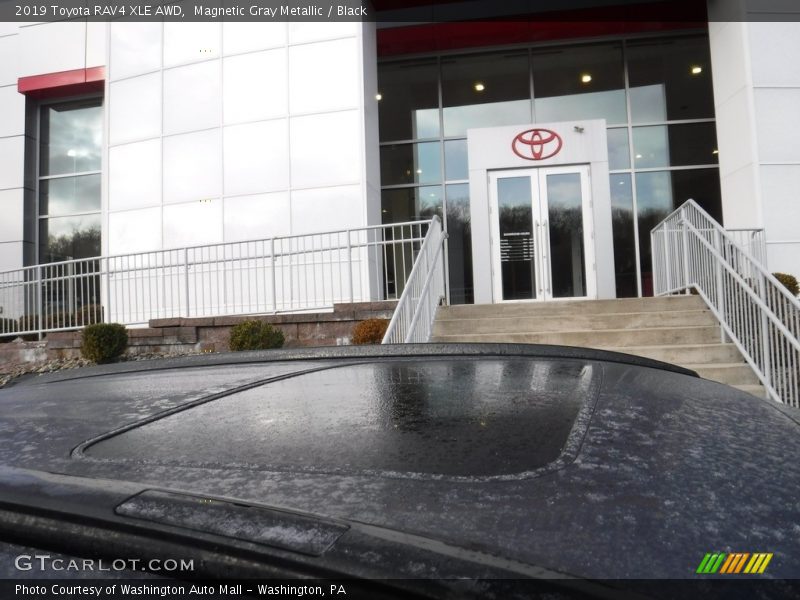 Magnetic Gray Metallic / Black 2019 Toyota RAV4 XLE AWD