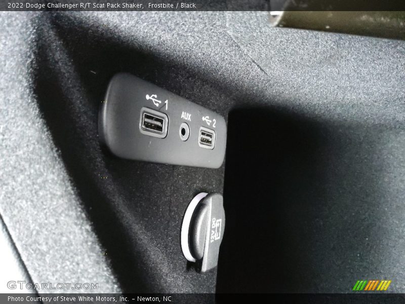 Frostbite / Black 2022 Dodge Challenger R/T Scat Pack Shaker