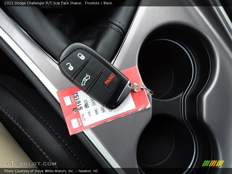 Frostbite / Black 2022 Dodge Challenger R/T Scat Pack Shaker