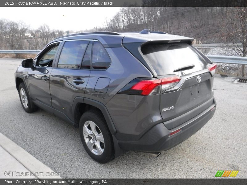 Magnetic Gray Metallic / Black 2019 Toyota RAV4 XLE AWD