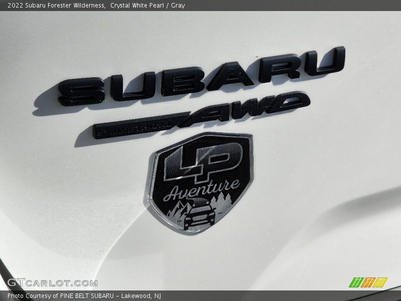 Crystal White Pearl / Gray 2022 Subaru Forester Wilderness