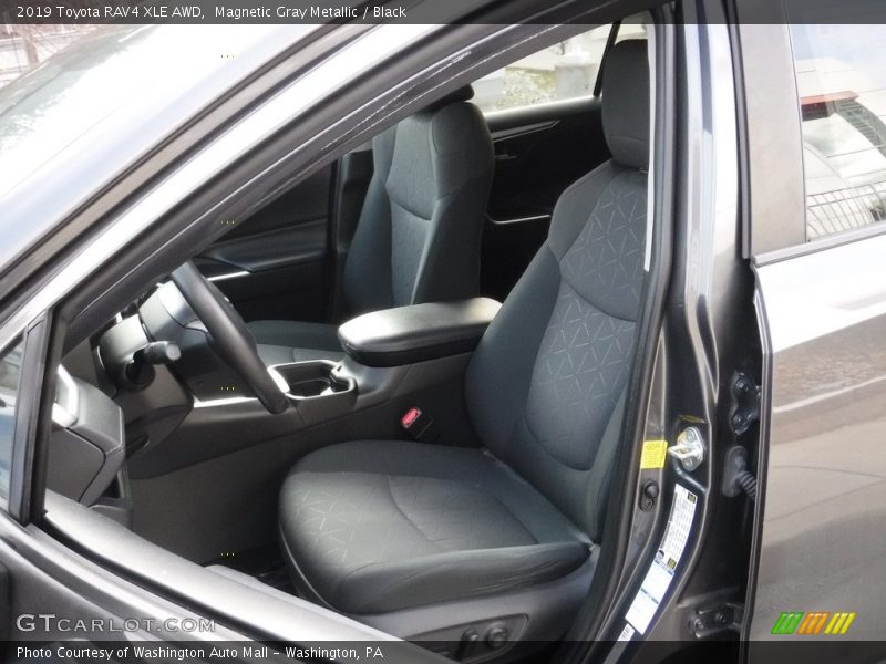 Magnetic Gray Metallic / Black 2019 Toyota RAV4 XLE AWD