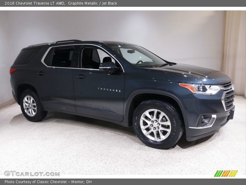 Graphite Metallic / Jet Black 2018 Chevrolet Traverse LT AWD
