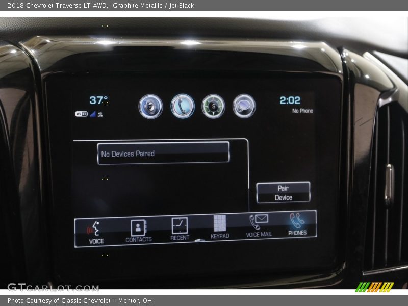 Graphite Metallic / Jet Black 2018 Chevrolet Traverse LT AWD