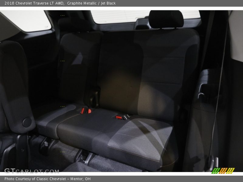 Graphite Metallic / Jet Black 2018 Chevrolet Traverse LT AWD