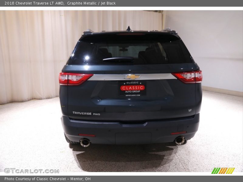 Graphite Metallic / Jet Black 2018 Chevrolet Traverse LT AWD