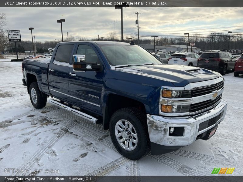 Front 3/4 View of 2017 Silverado 3500HD LTZ Crew Cab 4x4