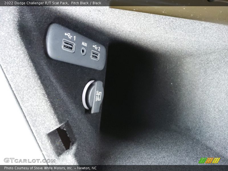 Pitch Black / Black 2022 Dodge Challenger R/T Scat Pack