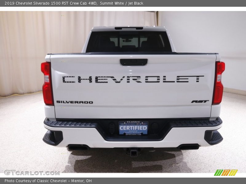Summit White / Jet Black 2019 Chevrolet Silverado 1500 RST Crew Cab 4WD