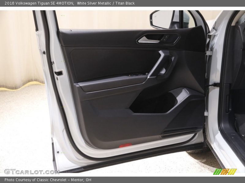 White Silver Metallic / Titan Black 2018 Volkswagen Tiguan SE 4MOTION