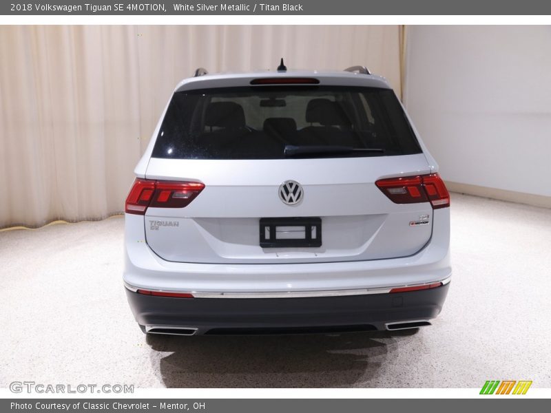 White Silver Metallic / Titan Black 2018 Volkswagen Tiguan SE 4MOTION
