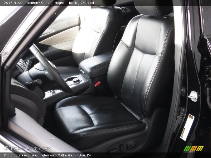 Magnetic Black / Charcoal 2017 Nissan Pathfinder SL 4x4