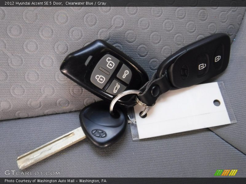 Clearwater Blue / Gray 2012 Hyundai Accent SE 5 Door