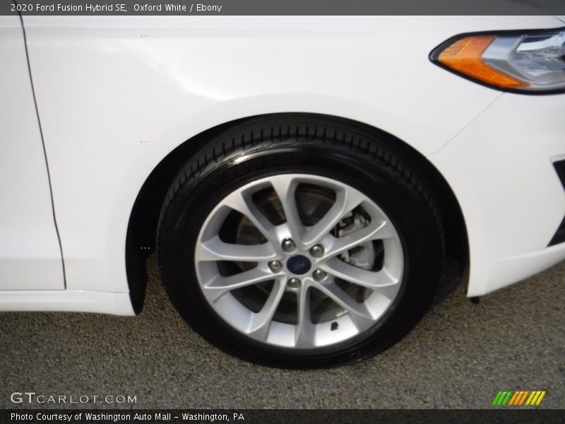 Oxford White / Ebony 2020 Ford Fusion Hybrid SE