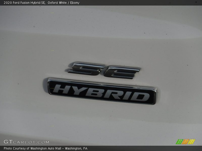 Oxford White / Ebony 2020 Ford Fusion Hybrid SE