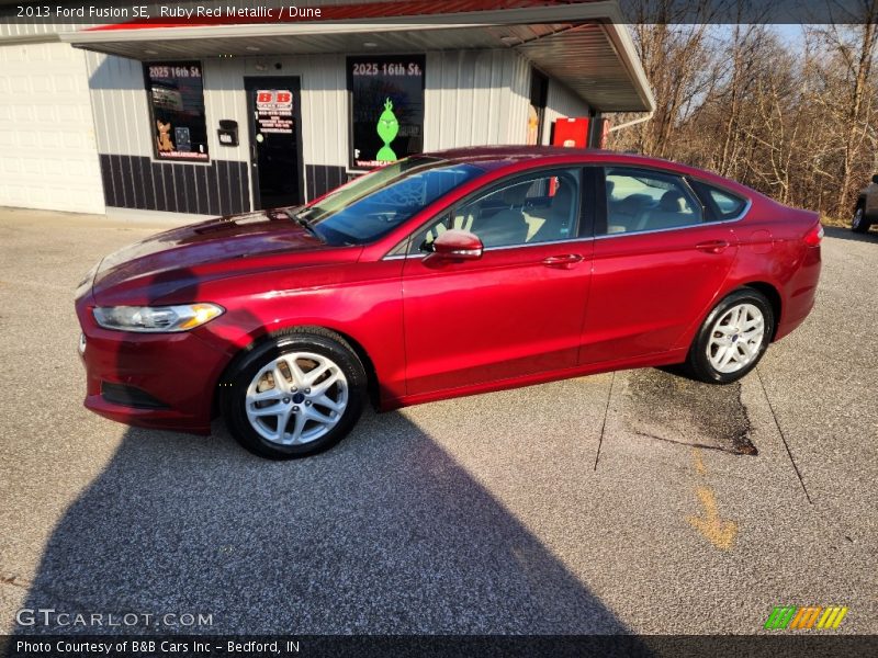 Ruby Red Metallic / Dune 2013 Ford Fusion SE