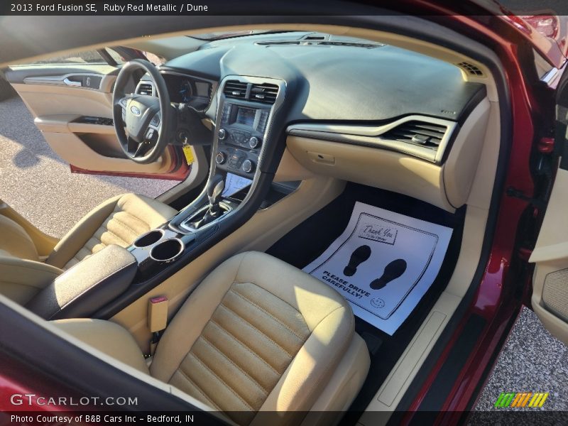 Ruby Red Metallic / Dune 2013 Ford Fusion SE