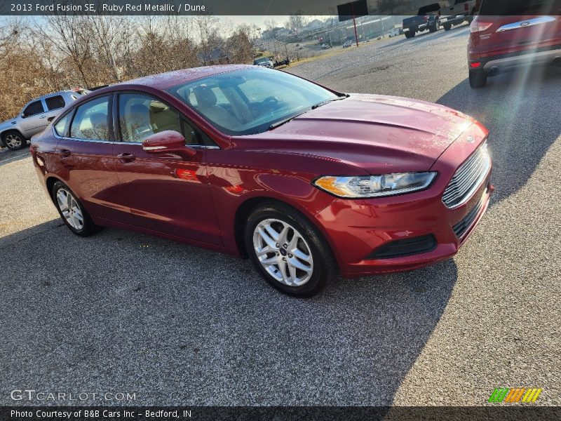 Ruby Red Metallic / Dune 2013 Ford Fusion SE
