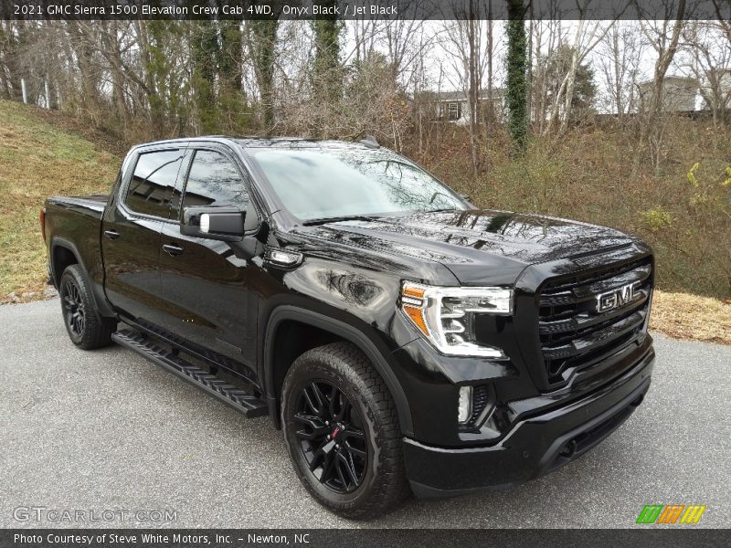 Front 3/4 View of 2021 Sierra 1500 Elevation Crew Cab 4WD