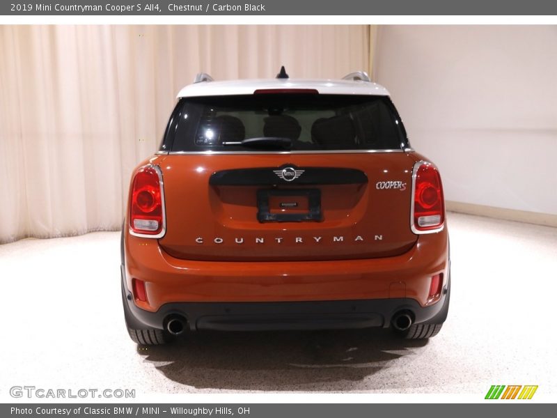 Chestnut / Carbon Black 2019 Mini Countryman Cooper S All4