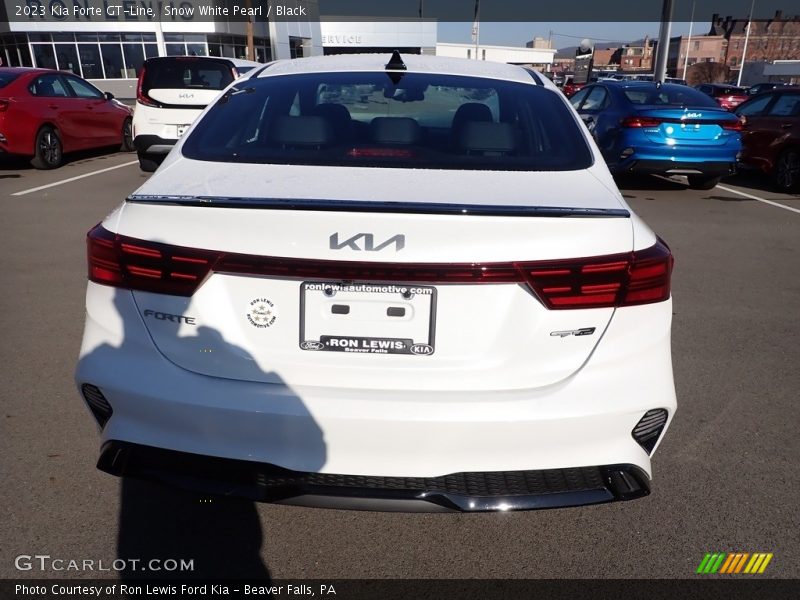 Snow White Pearl / Black 2023 Kia Forte GT-Line
