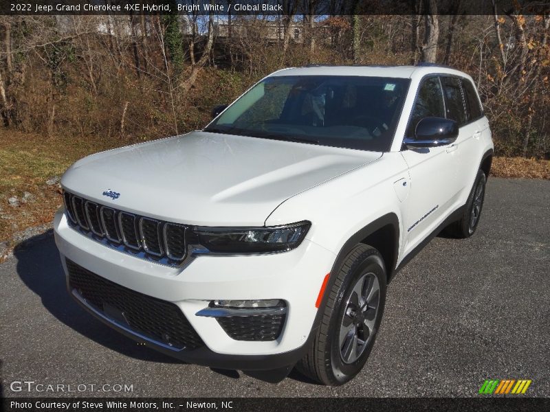 Bright White / Global Black 2022 Jeep Grand Cherokee 4XE Hybrid