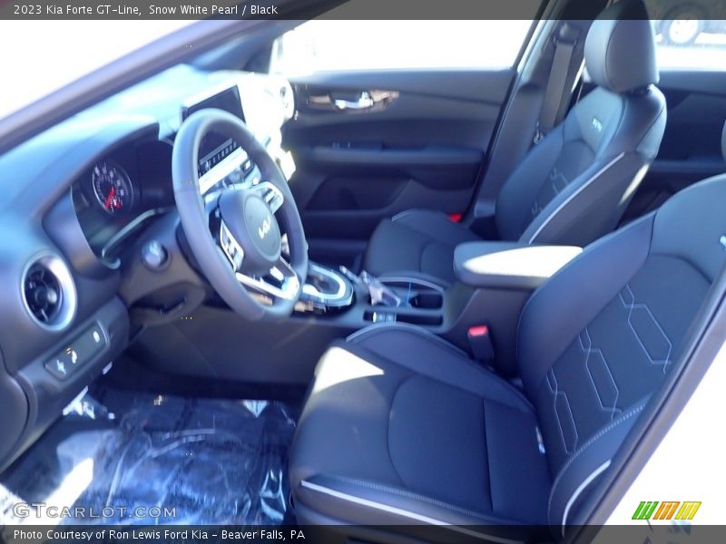 Snow White Pearl / Black 2023 Kia Forte GT-Line