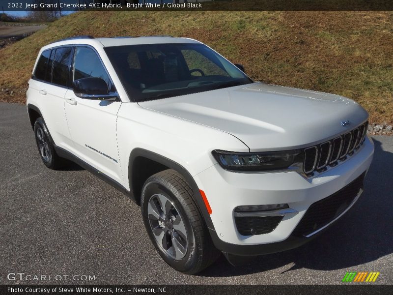 Bright White / Global Black 2022 Jeep Grand Cherokee 4XE Hybrid