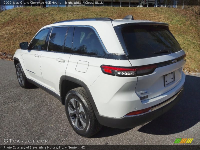 Bright White / Global Black 2022 Jeep Grand Cherokee 4XE Hybrid