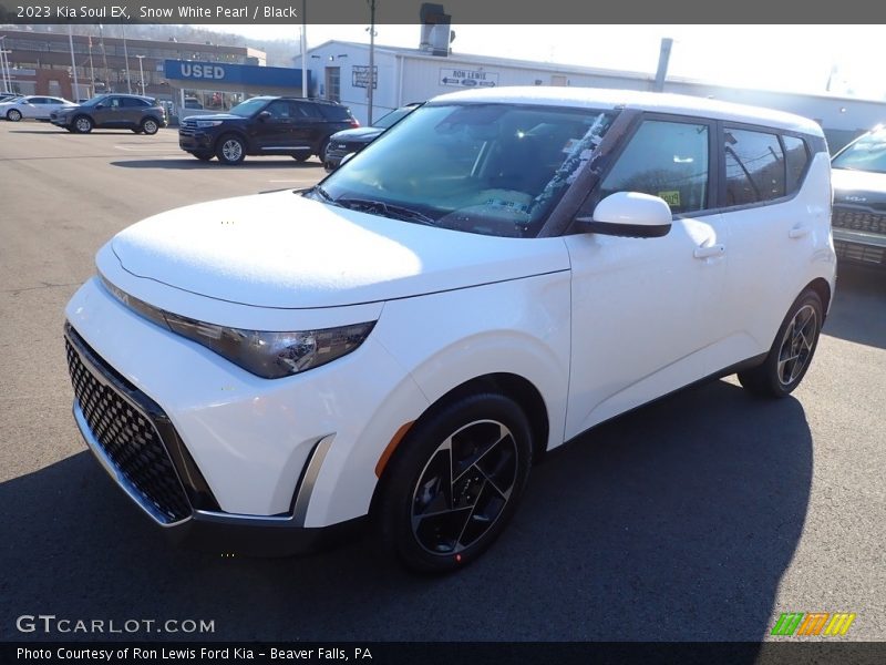 Snow White Pearl / Black 2023 Kia Soul EX