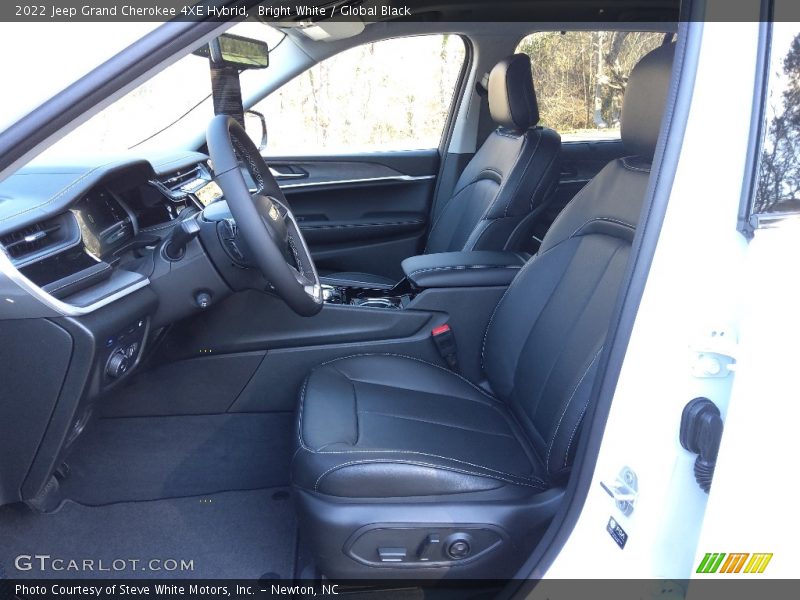 Bright White / Global Black 2022 Jeep Grand Cherokee 4XE Hybrid